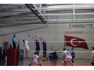 TVF Erkekler 1. Lig: Solhanspor: 3 - Niksar Bld: 1