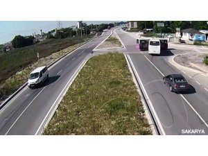 Sakarya’da trafik kazaları kameralara yansıdı