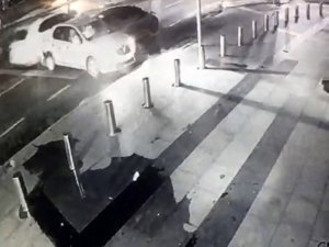 İstanbul’da lüks araca silahlı saldırı kamerada