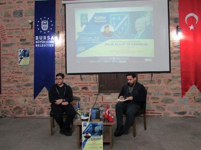 Aliya İzzetbegoviç, ahlak, adalet ve özgürlük paneliyle anıldı