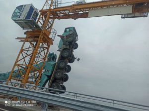Hasankeyf’te vinç kazası