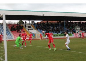 Isparta 32 Spor, kendi evinde Ortaca Belediyespor’u mağlup etti: 2-1