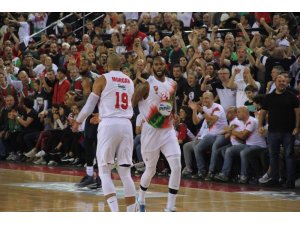 ING Basketbol Süper Ligi: Pınar Karşıyaka: 68 - Fenerbahçe Beko: 57