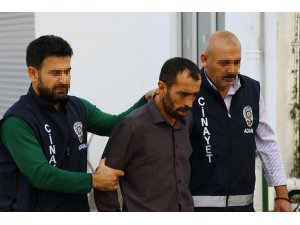 GÜNCELLEME 2- Oğluyla yaşayan kadın evinde başından darbedilmiş halde ölü bulundu