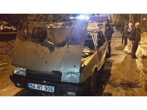 Sakarya’da seyir halinde alev alan otomobil yandı