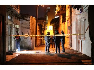 İzmir'de bir kişi ev sahibini öldürdü