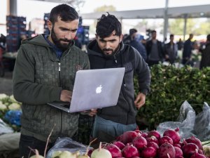 Pazarcılar AA'nın "Yılın Fotoğrafları" oylamasına katıldı