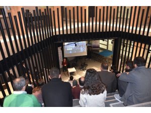 Bu programda girişimci öğrencilere iş var