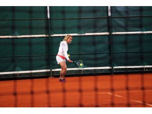 Türkiye Tenis Şampiyonları Sakarya’da bir araya geldi
