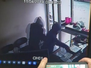 1,2 milyon liralık soygun...Ormana gömmüşlerdi...Altınları geri verdiler tahliye edildiler