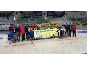 Sümbül, grup liderini mağlup etti