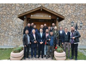 Başkan Gür, gazetecilerle bir araya geldi