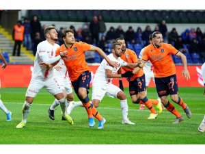 Başakşehir kalesine duvar ördü