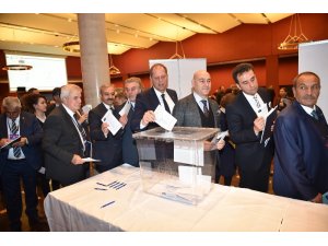 Özkasap, Berlin’de TATSO Genel Kuruluna katıldı