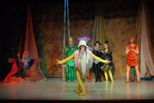 KDT bayramı seyircisiyle kutluyor