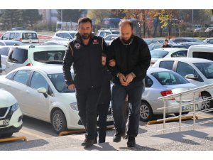 Bolu’da, DEAŞ şüphelisi 2 kişi adliyeye sevk edildi