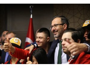 Engelli milli sporculara vakıf üniversitelerinde burs imkanı