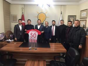 Nevşehir Belediyespor yöneticilerinden AK Parti İl Başkanı Yanar’a ziyaret