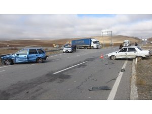 Sivas’ta trafik kazası: 2 yaralı