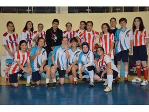 Bilecikspor Kız Futbol Takımından anlamlı Engelliler Günü mesajı