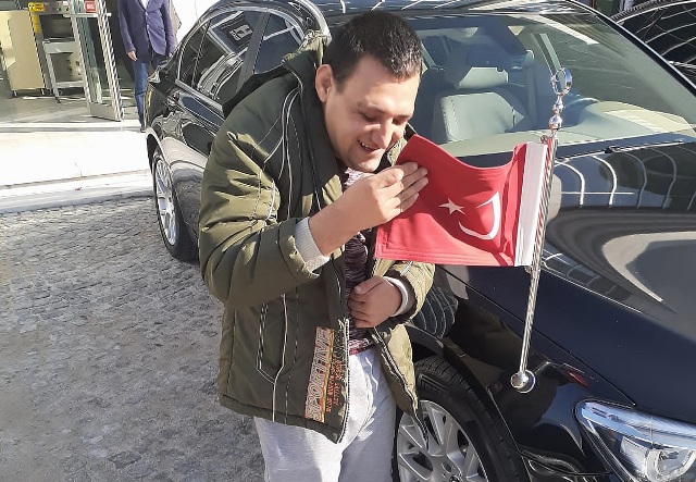 Vatan ve Bayrak sevgisi engel tanımıyor