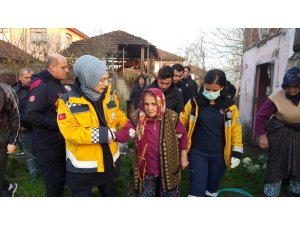 Yangına müdahale etmek istedi dumandan etkilendi