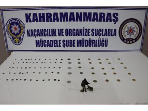 Kahvehanenin çöp kovasından tarihi eser fışkırdı