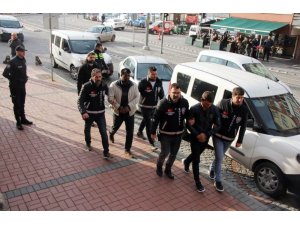 1 gecede 4 otomobil çalan hırsızlardan 1’i tutuklandı