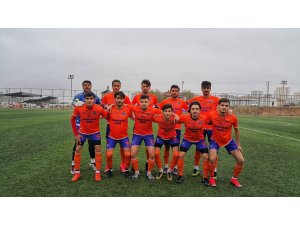Arapgirspor liderliği bırakmak istemiyor