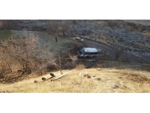 Öğrenci servisi şarampole yuvarlandı: 2 ölü, çok sayıda yaralı