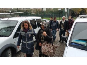 17 mağazadan hırsızlık yaptılar, alarmdan folyo ile kurtuldular