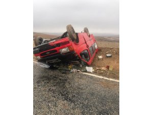 Hurdaya dönen minibüsten burnu bile kanamadan çıktı