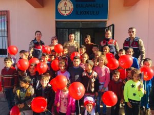 Jandarma kadına şiddetin önlenmesi anlattı