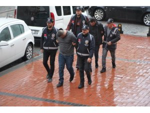 Her yerde aranan suç makinesi sahte kimlikle yakalandı