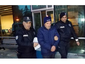 Eşini kaynar suyla yakan koca bu kez tutuklandı