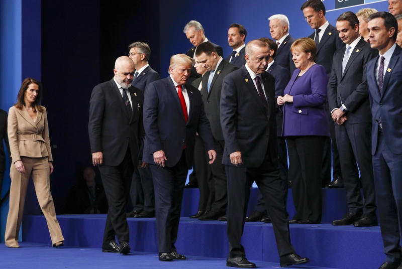 NATO basın toplantısına Türkiye damga vurdu