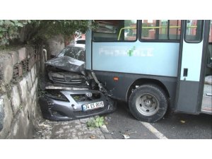 Gaziosmanpaşa’da feci kaza: 1’i ağır 3 yaralı