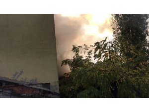 Beyoğlu’nda ev alev alev yandı