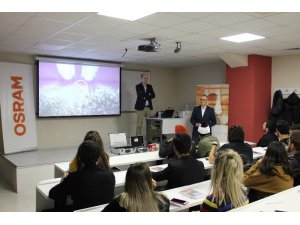 Öğrenciler aydınlatma sektöründeki liderlerle buluştu