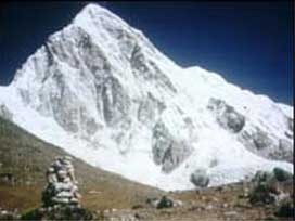 Everest'i tırmanan vize ödemeyecek