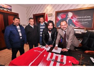 Amatör kulüp, belediye başkanını kadrosuna kattı