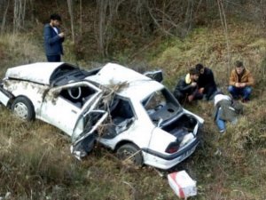 Sinop’ta otomobil şarampole uçtu: 5 yaralı