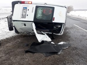 Yozgat’ta engelli öğrencileri taşıyan minibüs devrildi: 10 yaralı