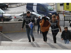 Fuhuş yaptırdığı iddia edilen kadın tutuklandı