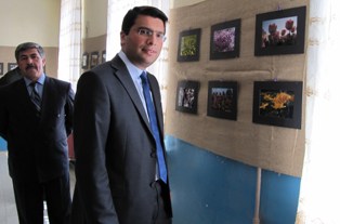 Ahırlı'da ilk kez bir fotoğraf sergisi açıldı