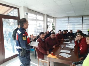 Jandarma ve polisten yolcu ve öğrenci servis sürücülerine eğitim semineri