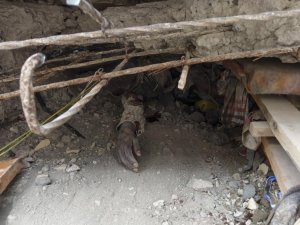 Kenya’da 6 katlı bina çöktü