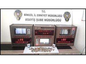Bingöl’de 10 adet kumar oyun makinesi ele geçirildi