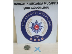 Polis uyuşturucu satıcılarına göz açtırmıyor