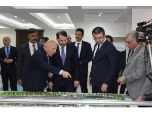 Bakan Albayrak, Ulu Cami’de cuma namazını kıldı
